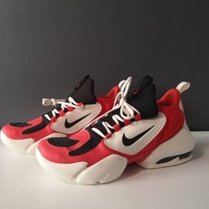 NWOB Nike Air Max Alpha Savage sneakers
